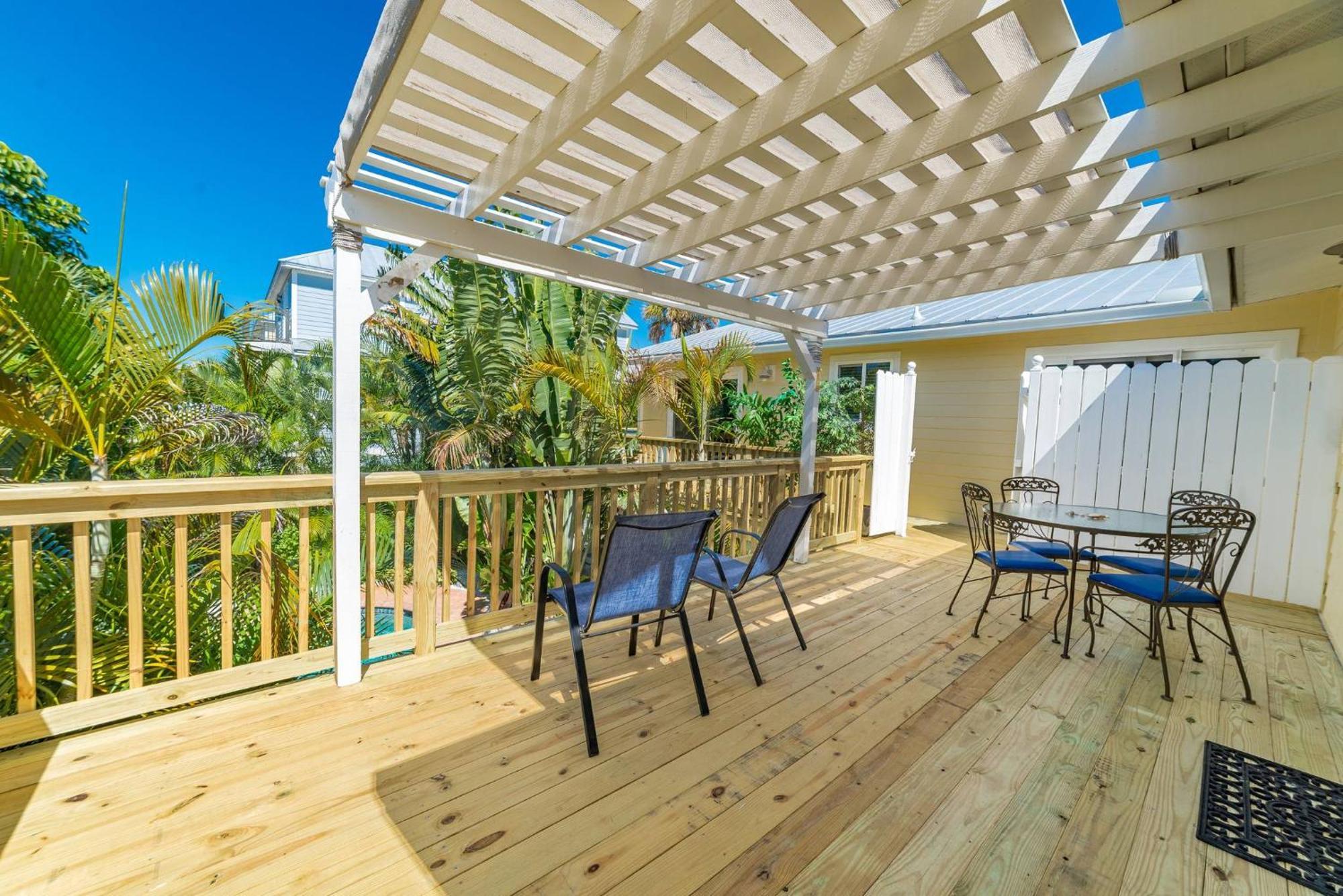 Island Girl West - Heated Pool Porches Beach Gear Walk To Beach Holmes Beach Exterior foto
